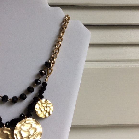 Statement Necklace w/Black Beads & Gold Circles. - Picture 4 of 7